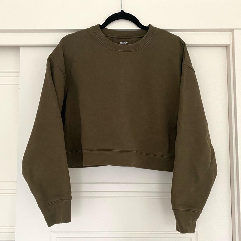Girlfriend Collective cropped sweatshirt